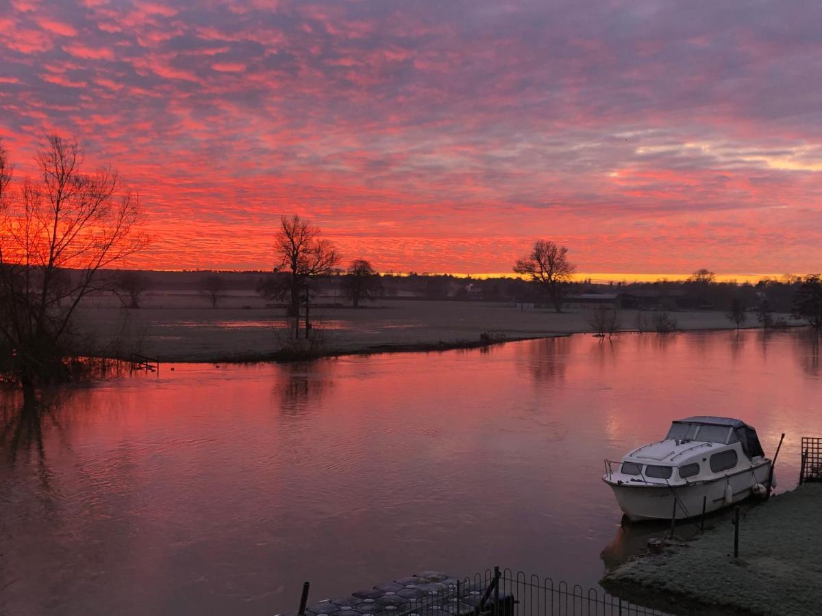 Thames Edge Rooms Wallingford Extérieur photo